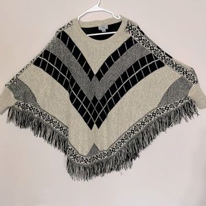 Yaira Women Batwing Fringe Pullover Puncho Sweater With Sleeves